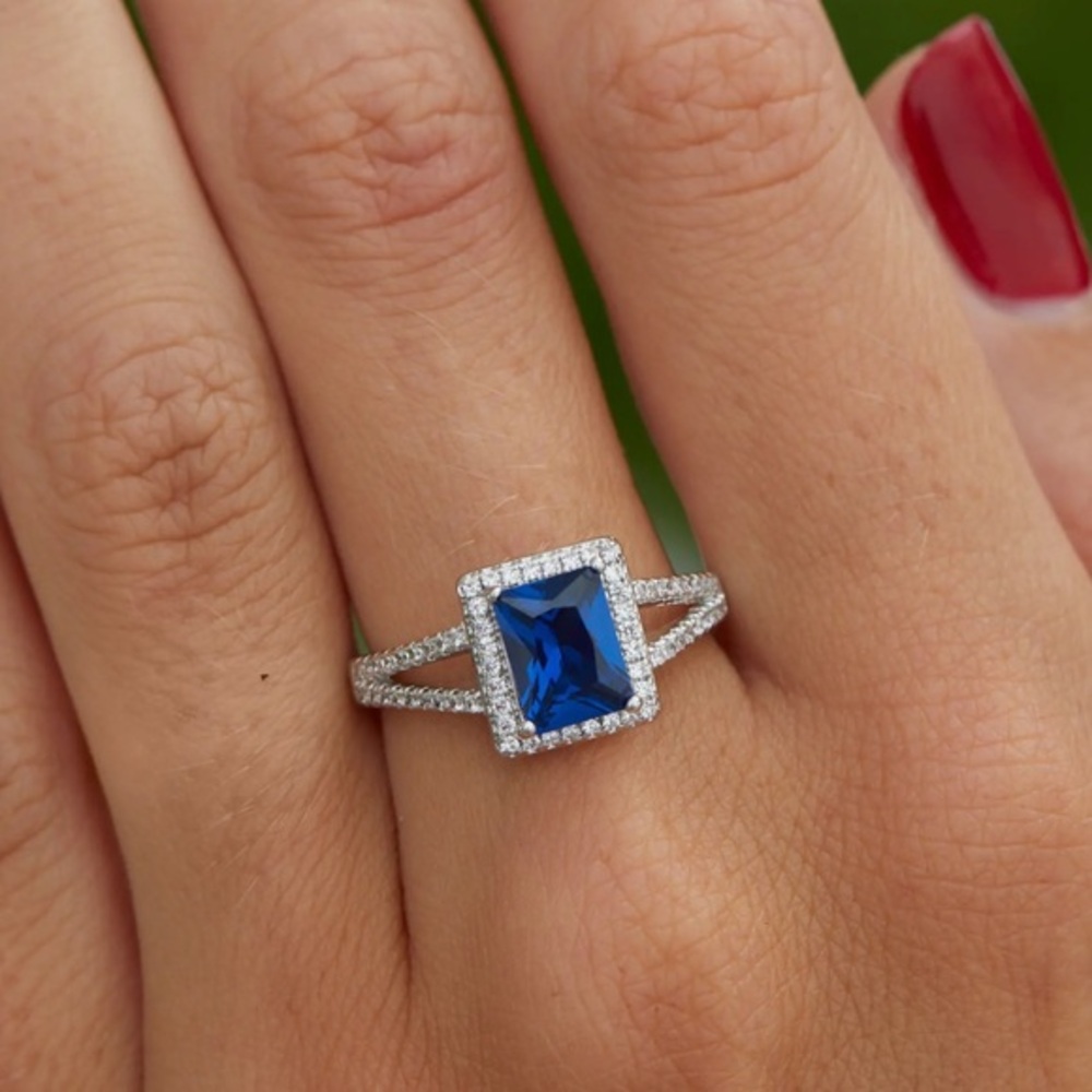 SAVVY CIE JEWELS 💎 Radiant Cut Blue CZ Halo Ring